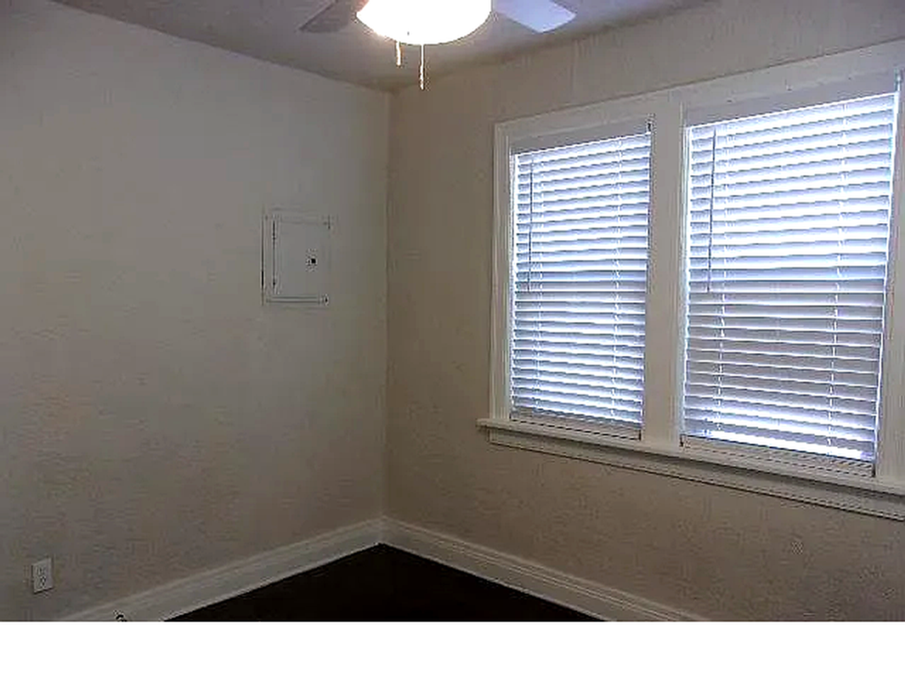 1718 N Indiana Ave - Photo 4 of 10