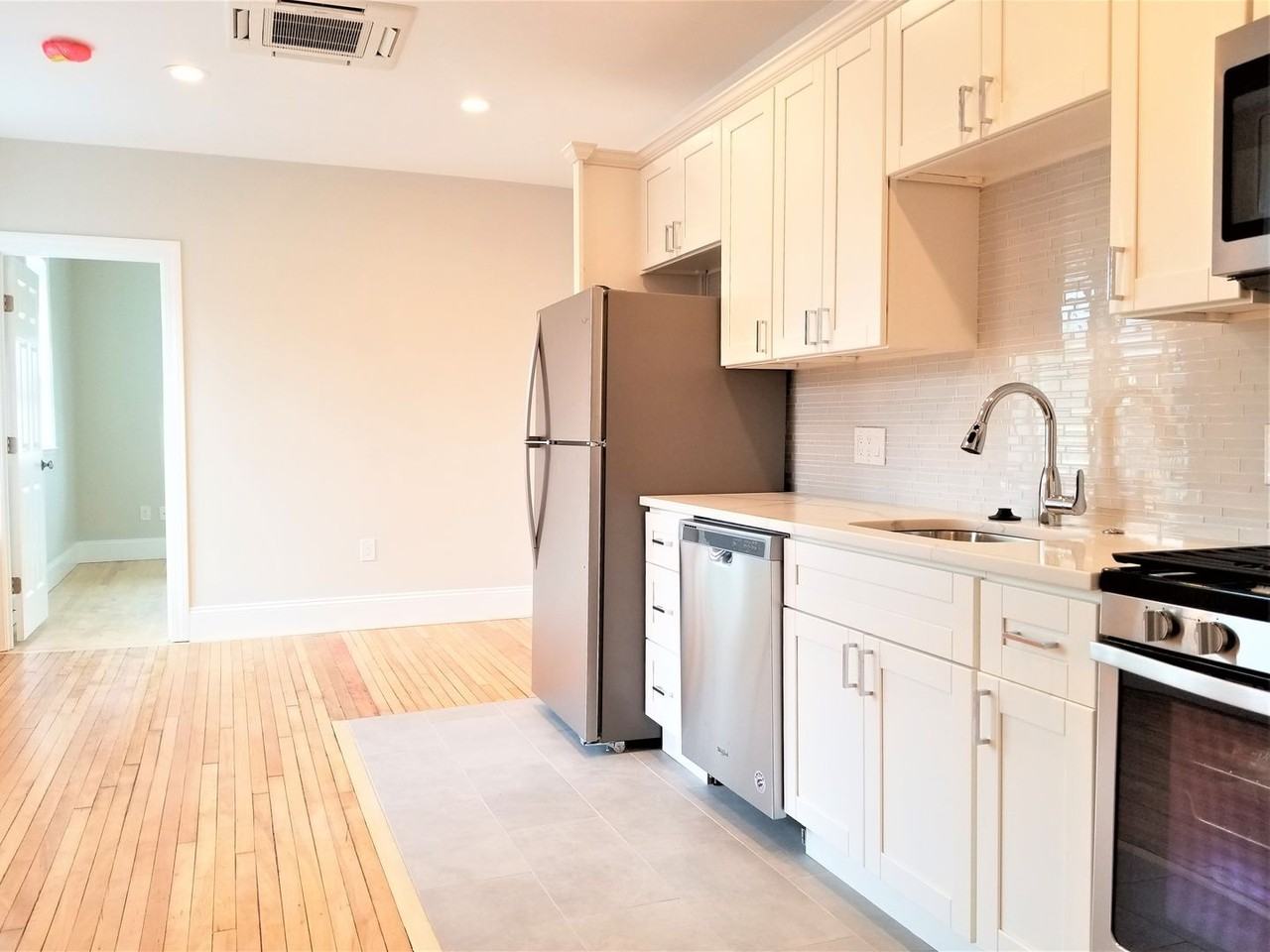 8 Gardner St - Photo 2 of 7