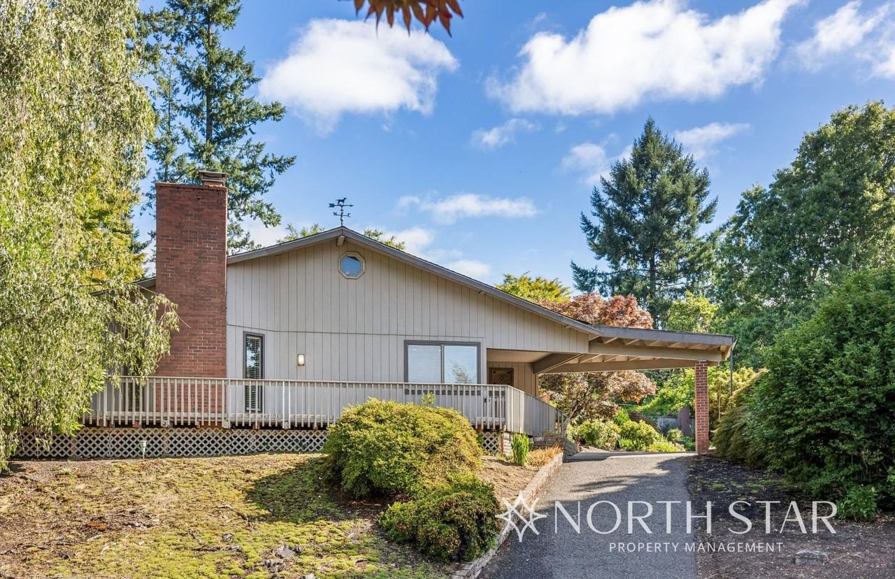 5103 Sw Santa Monica Ct - Photo 3 of 37