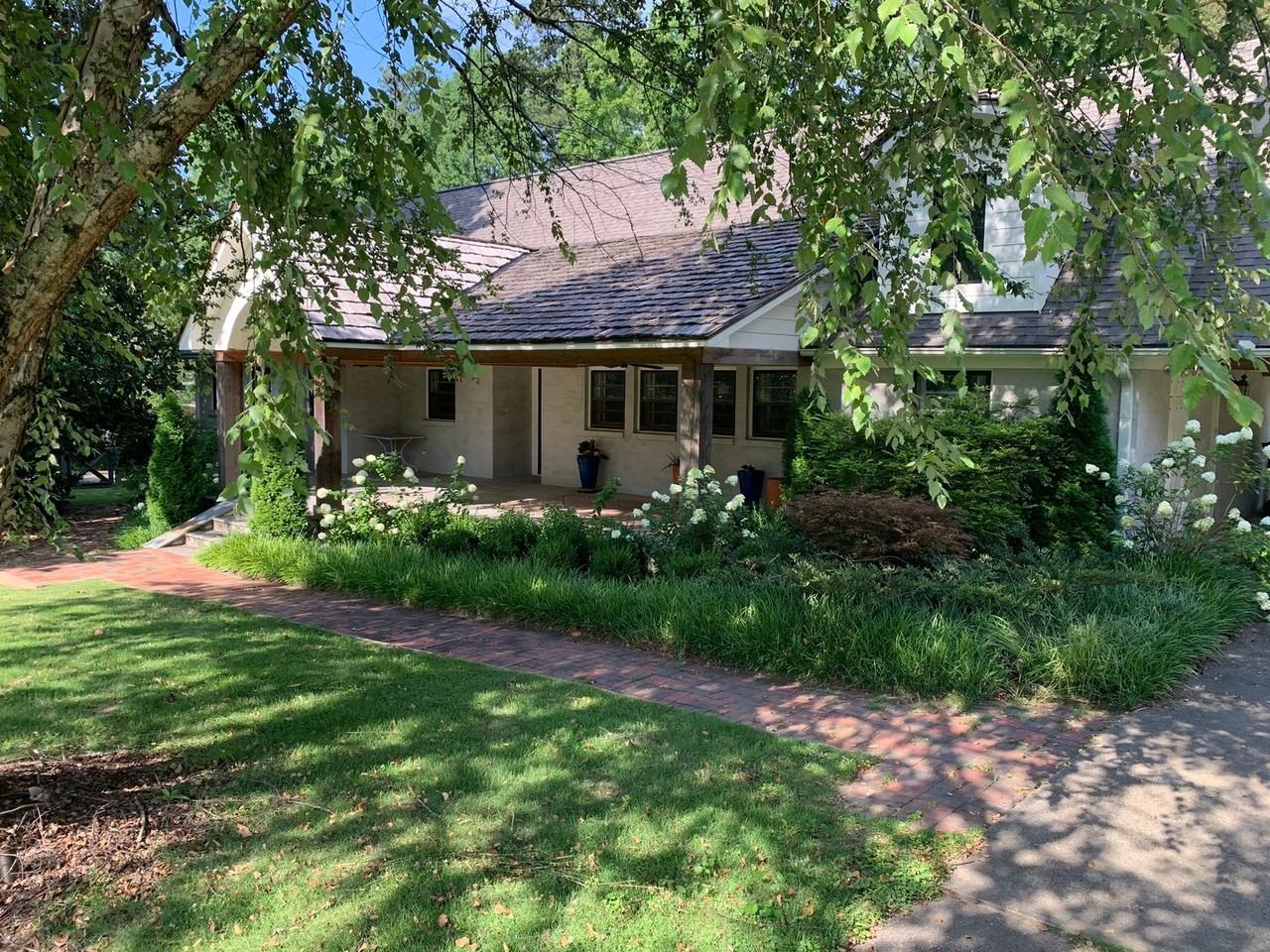 510 S Dean Rd - Photo 2 of 3