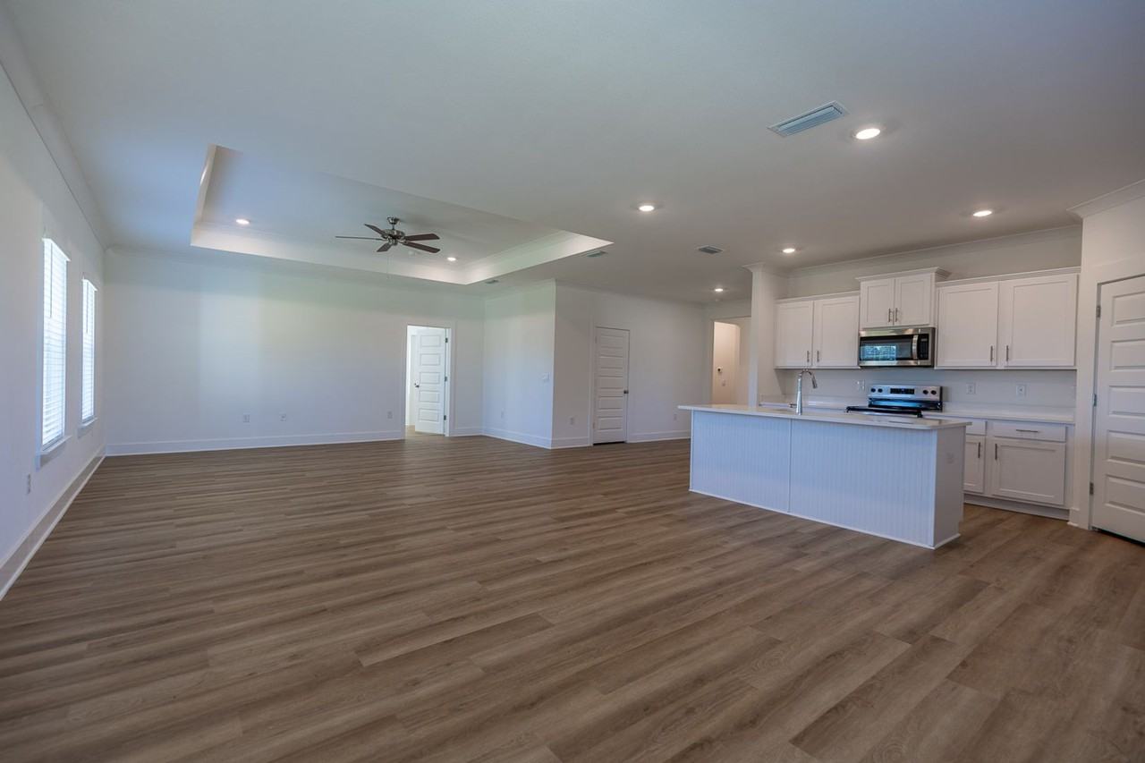501 Huller Ave - Photo 6 of 25