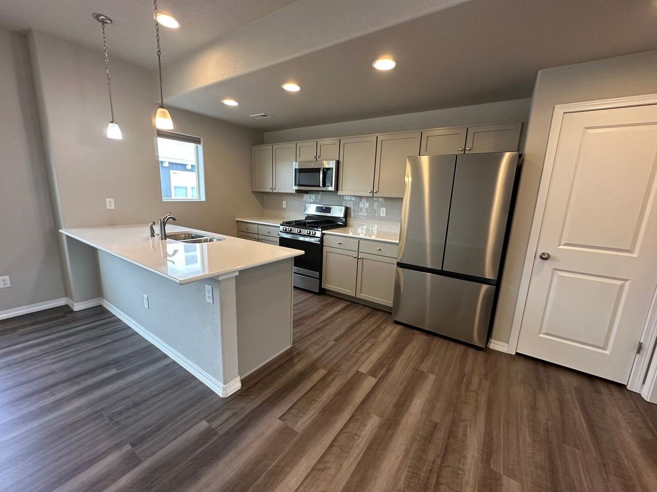 7435 Gorgeted Quail Grv - Photo 5 of 26