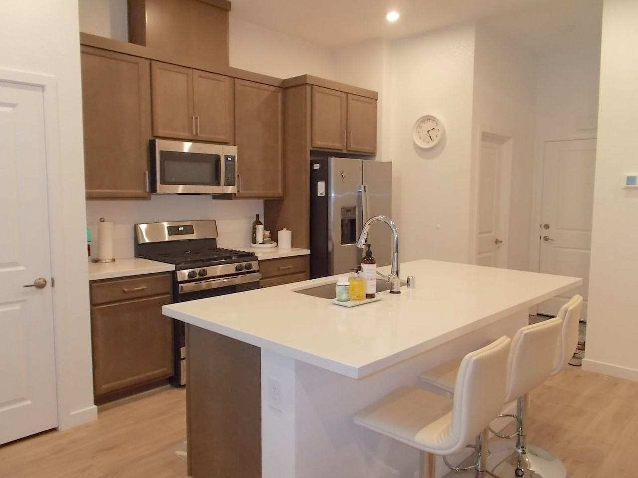 3360 Santa Verdiana St - Photo 7 of 31