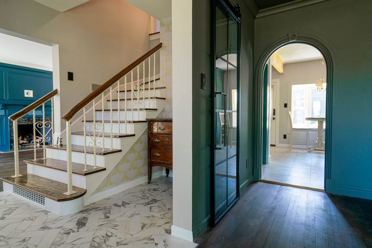 1305 27th St - Photo 2 of 38