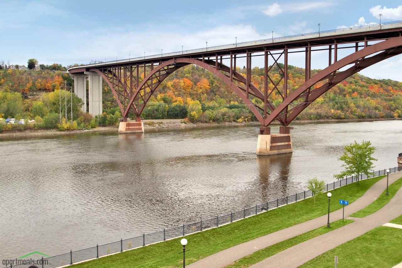 Joseph's Pointe at Upper Landing - Photo 2 of 10