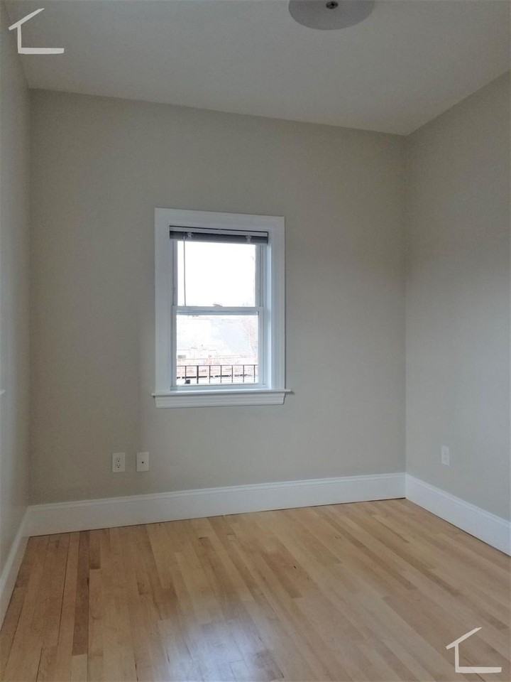 11 Gardner St - Photo 4 of 7