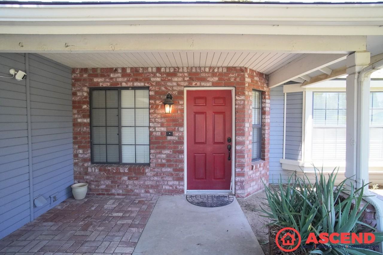 9116 Lacroix Ct - Photo 3 of 22