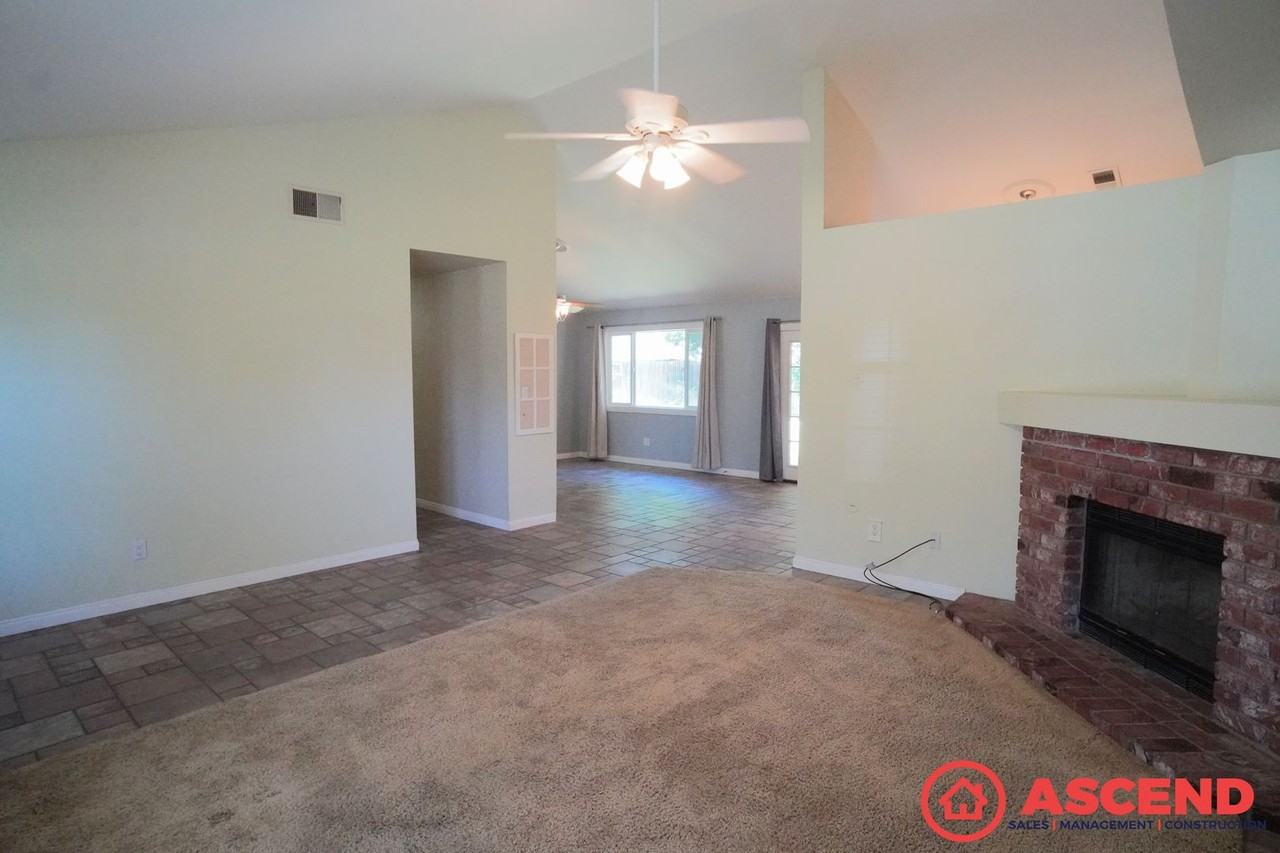 9116 Lacroix Ct - Photo 5 of 22