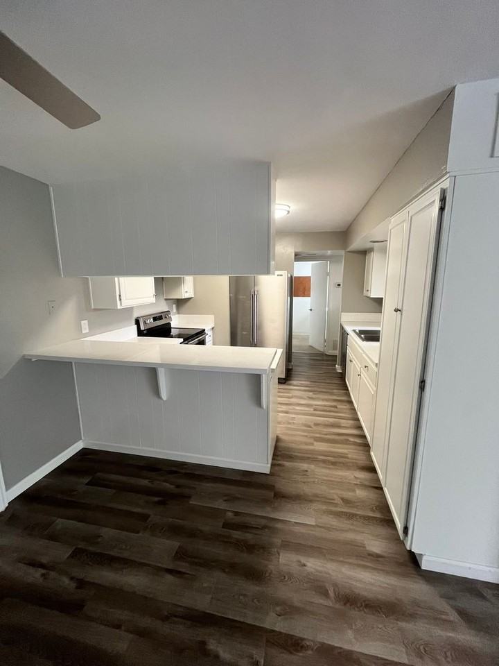 8126 Camino Tranquilo - Photo 6 of 32