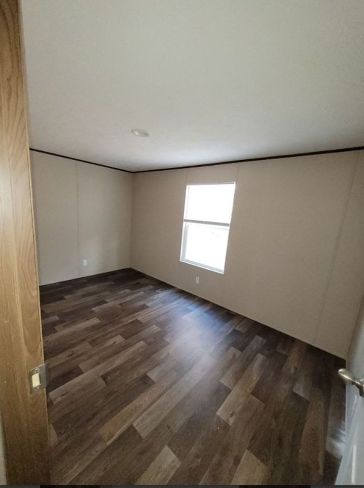 238 Freeman Cir - Photo 5 of 17