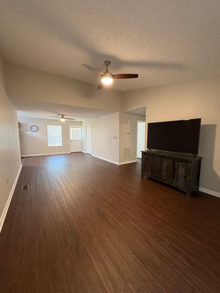 1807 Brookline Ct - Photo 2 of 19