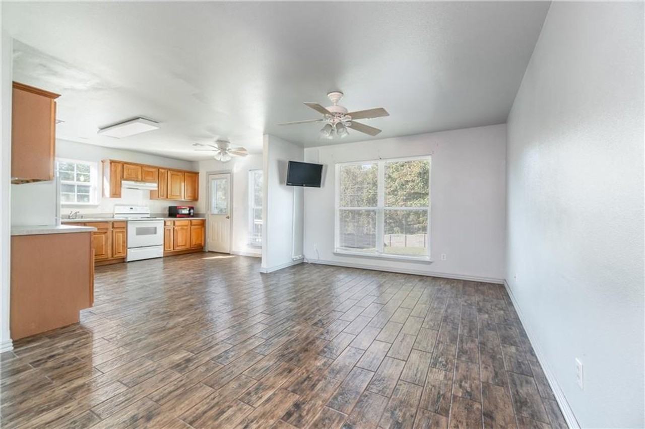 2551 Turner Way - Photo 2 of 13