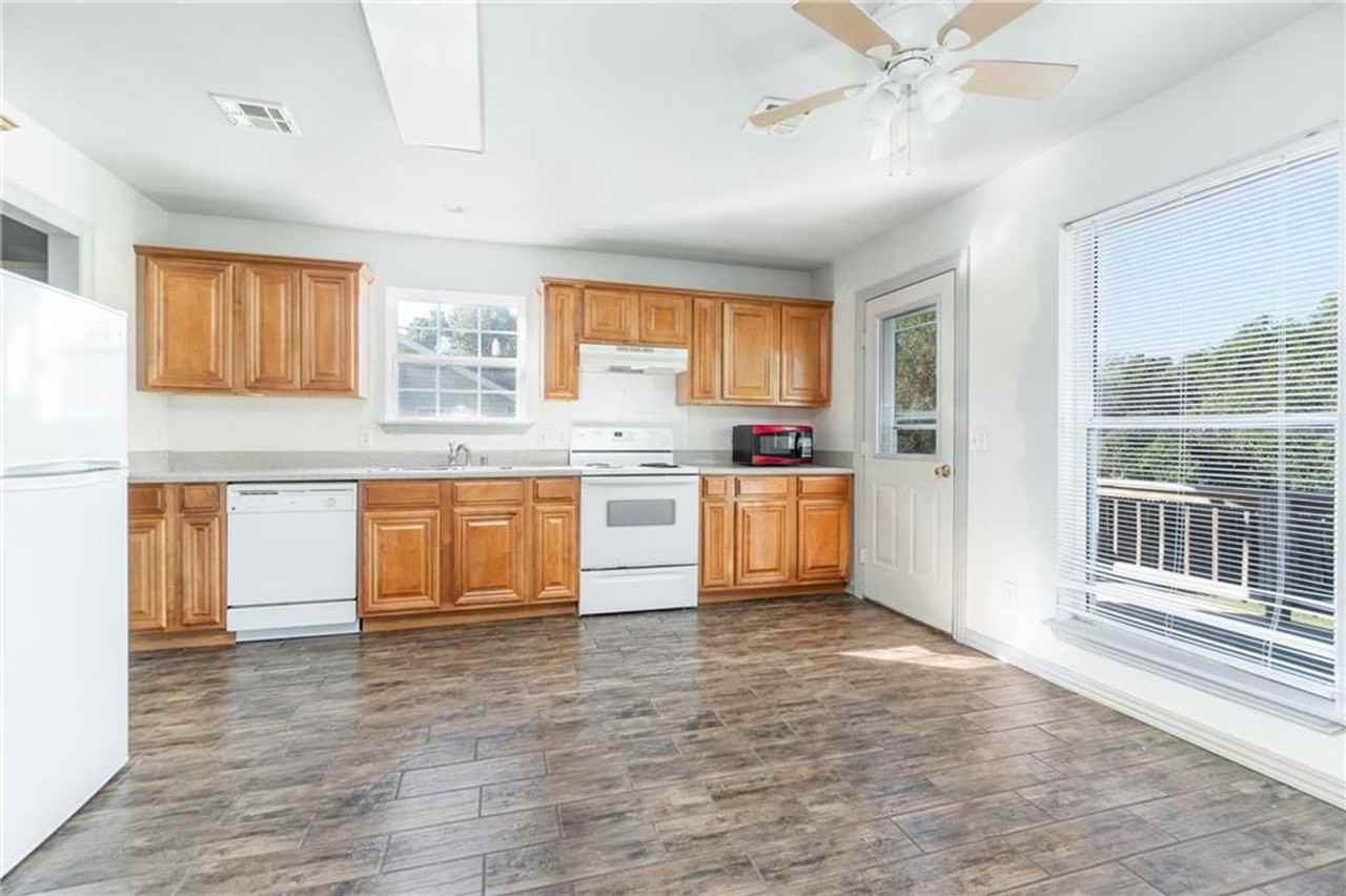2551 Turner Way - Photo 3 of 13