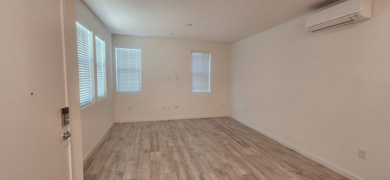 141 Log Pond Ln - Photo 3 of 16