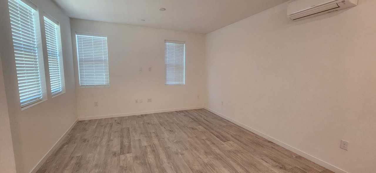 141 Log Pond Ln - Photo 4 of 16