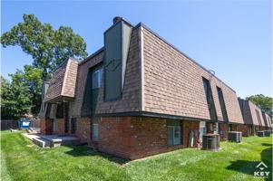 featured image of 1321 N Sheridan St #304