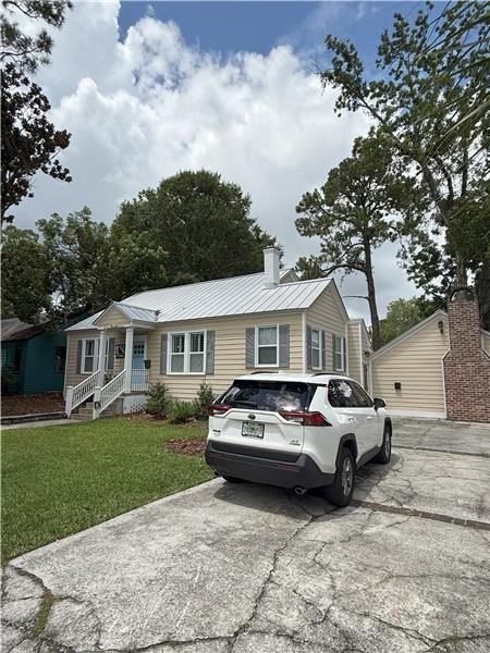 410 E 56th St - Photo 2 of 18