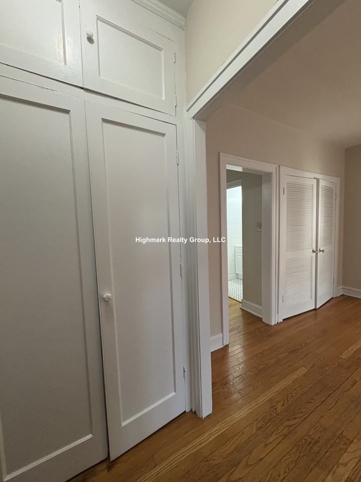828 Reba Pl #S3 - Photo 2 of 14