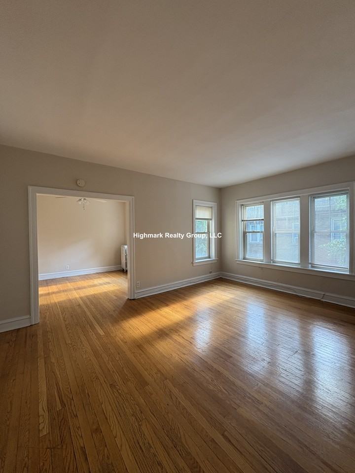828 Reba Pl #S3 - Photo 3 of 14