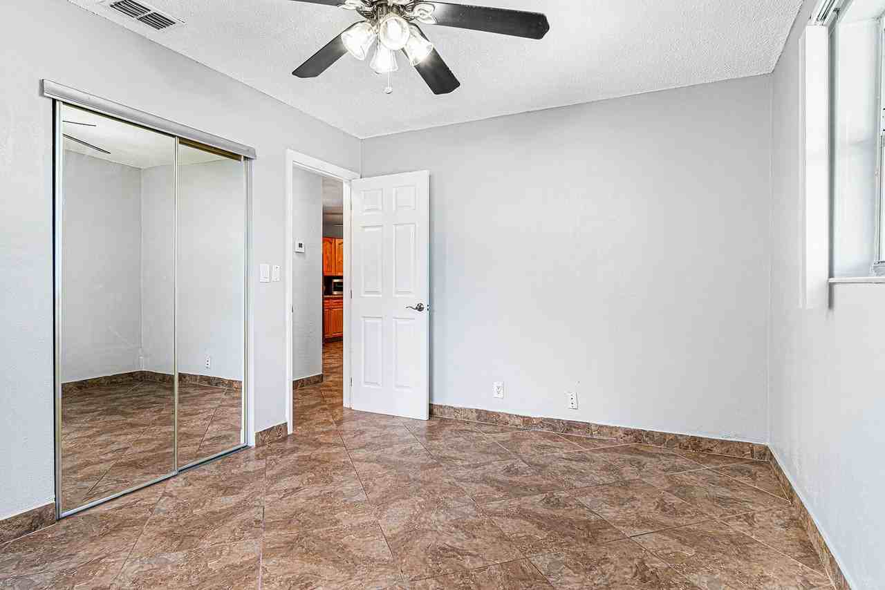 2722 Peer Lane - Photo 3 of 7