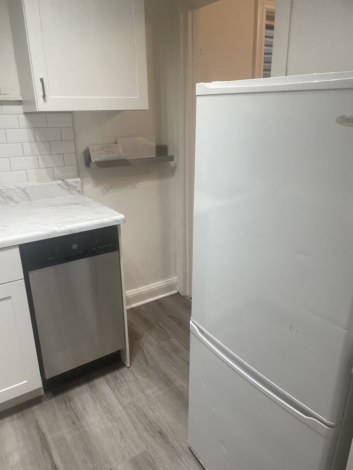 205 Wychwood Avenue - Photo 3 of 14