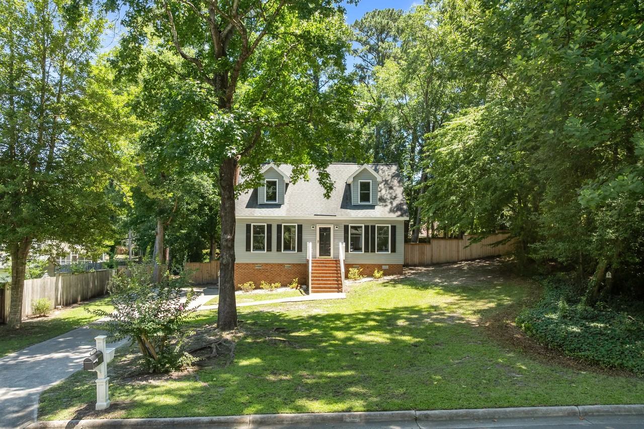 112 Gawain Road - Photo 3 of 48