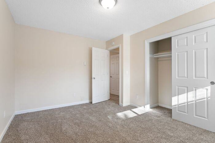 404 Ne 165th Ave #27 - Photo 2 of 7