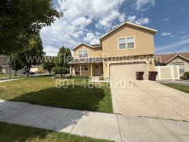 6911 N Chippewa Dr - Photo 1 of 1