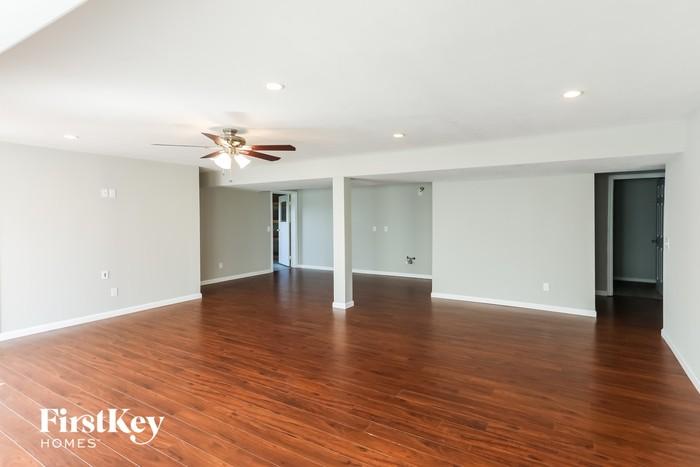 112 Creek Hollow Way - Photo 2 of 14