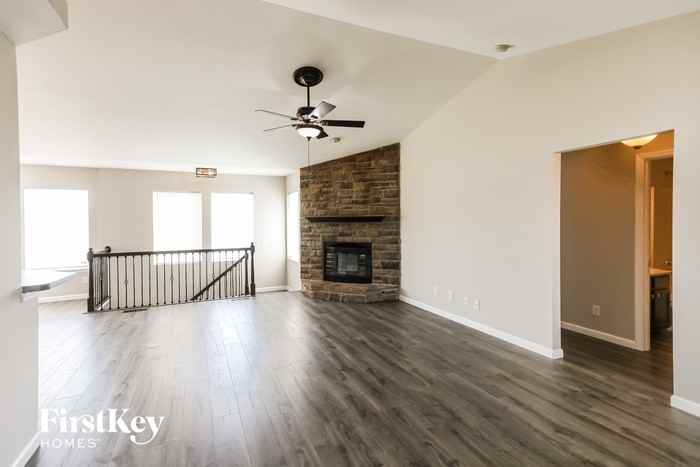 112 Creek Hollow Way - Photo 3 of 14