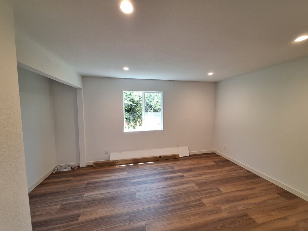 14306 Osborne St #NA - Photo 3 of 8