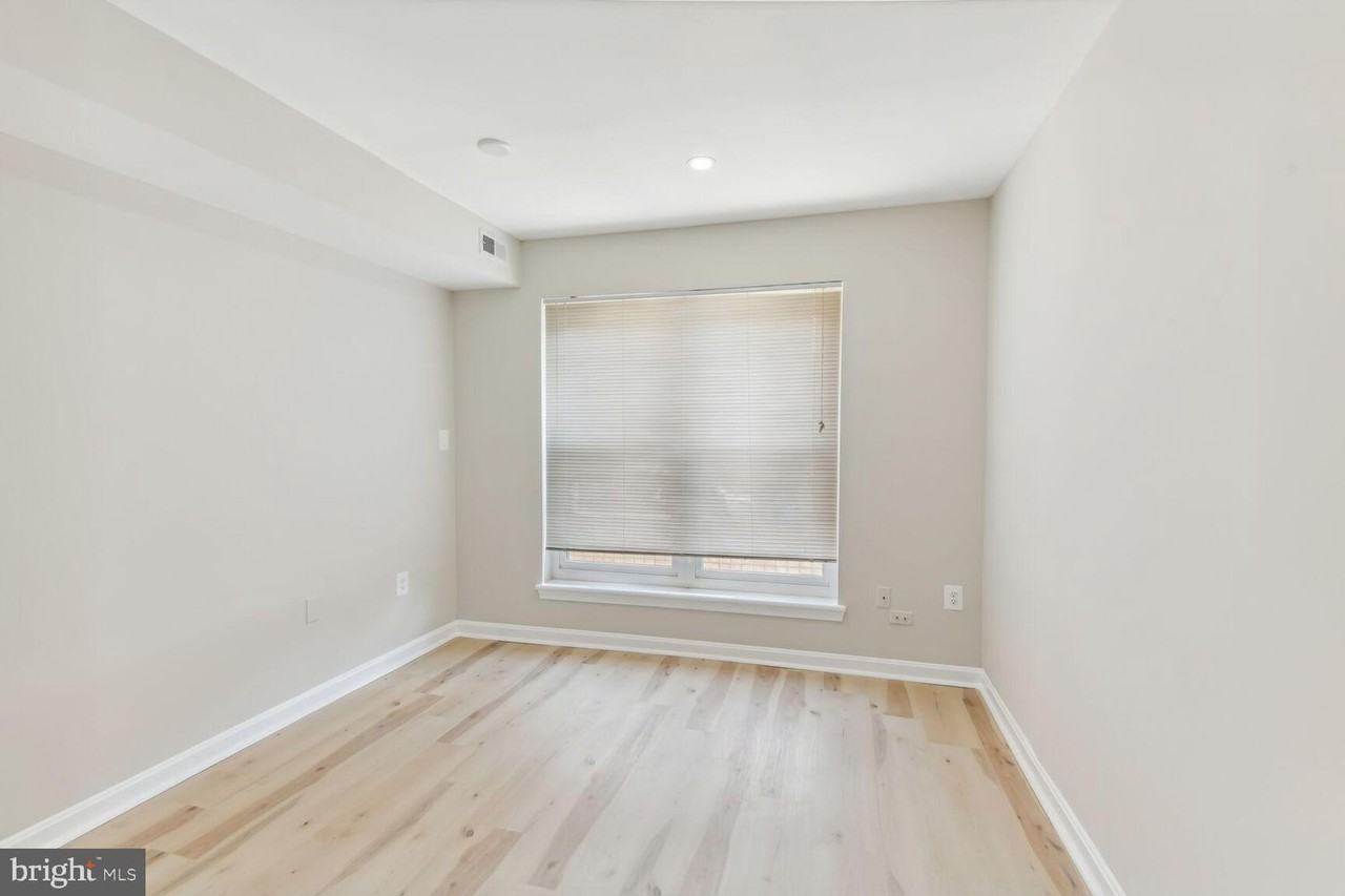 327 8th Street Northeast #8 - Photo 3 of 14