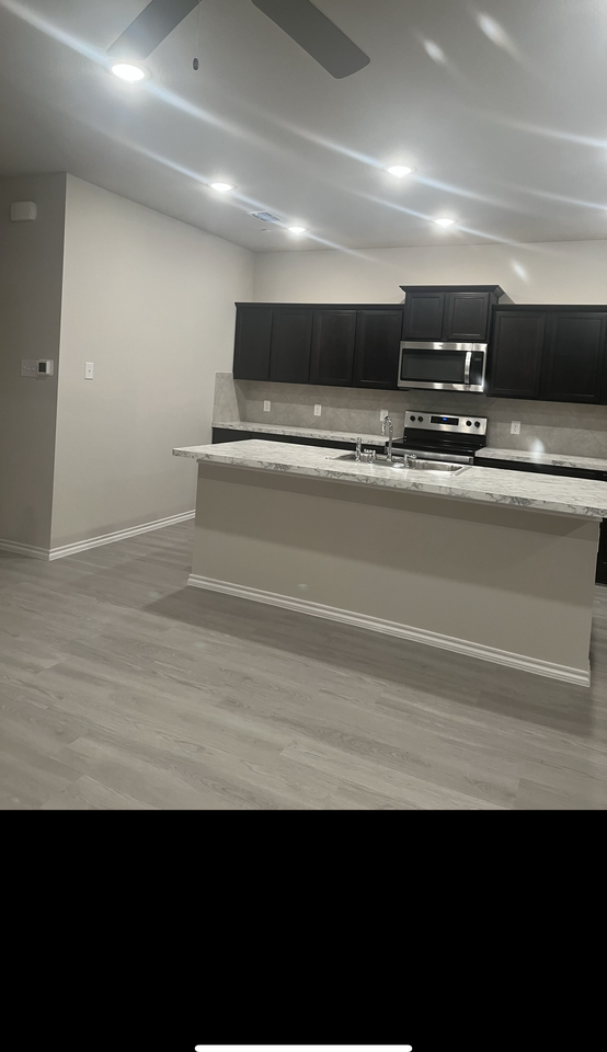 2312 Davenport Dr #2312 - Photo 3 of 25