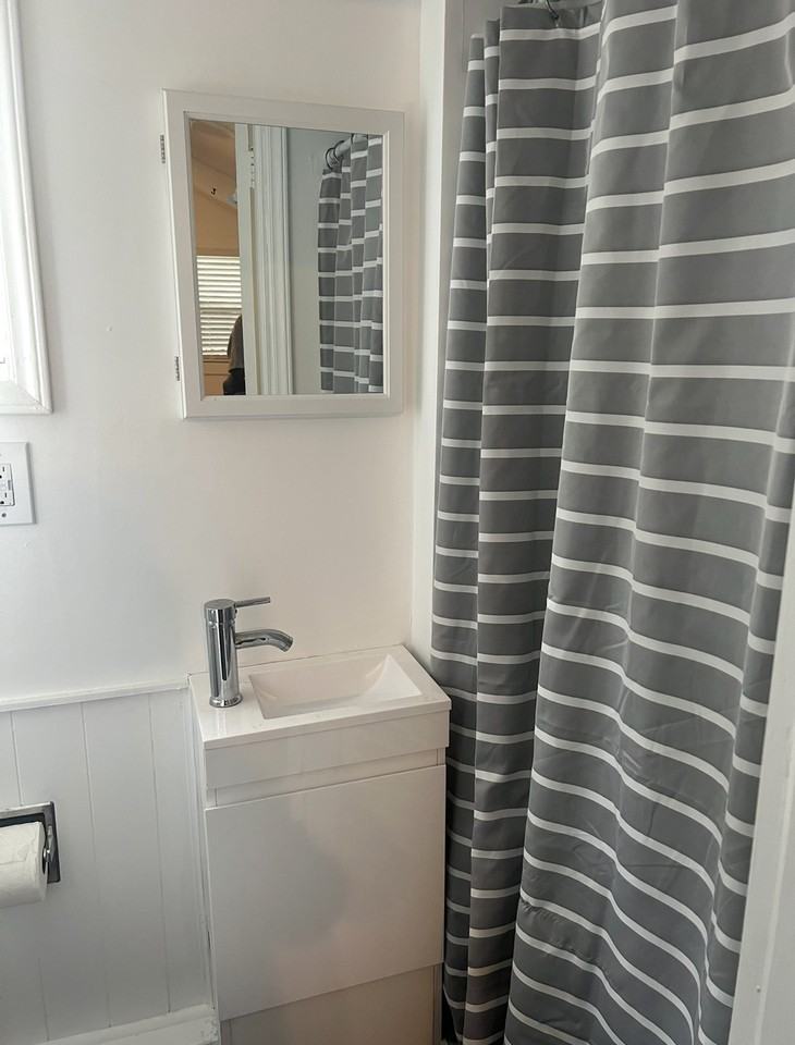 240 Lancaster Ave #101 - Photo 5 of 8