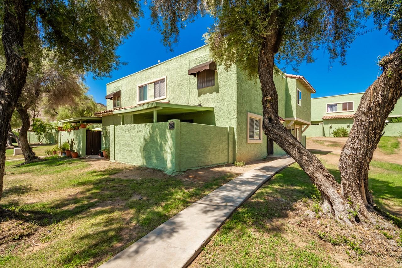 10227 N 7th Pl #A - Photo 3 of 16