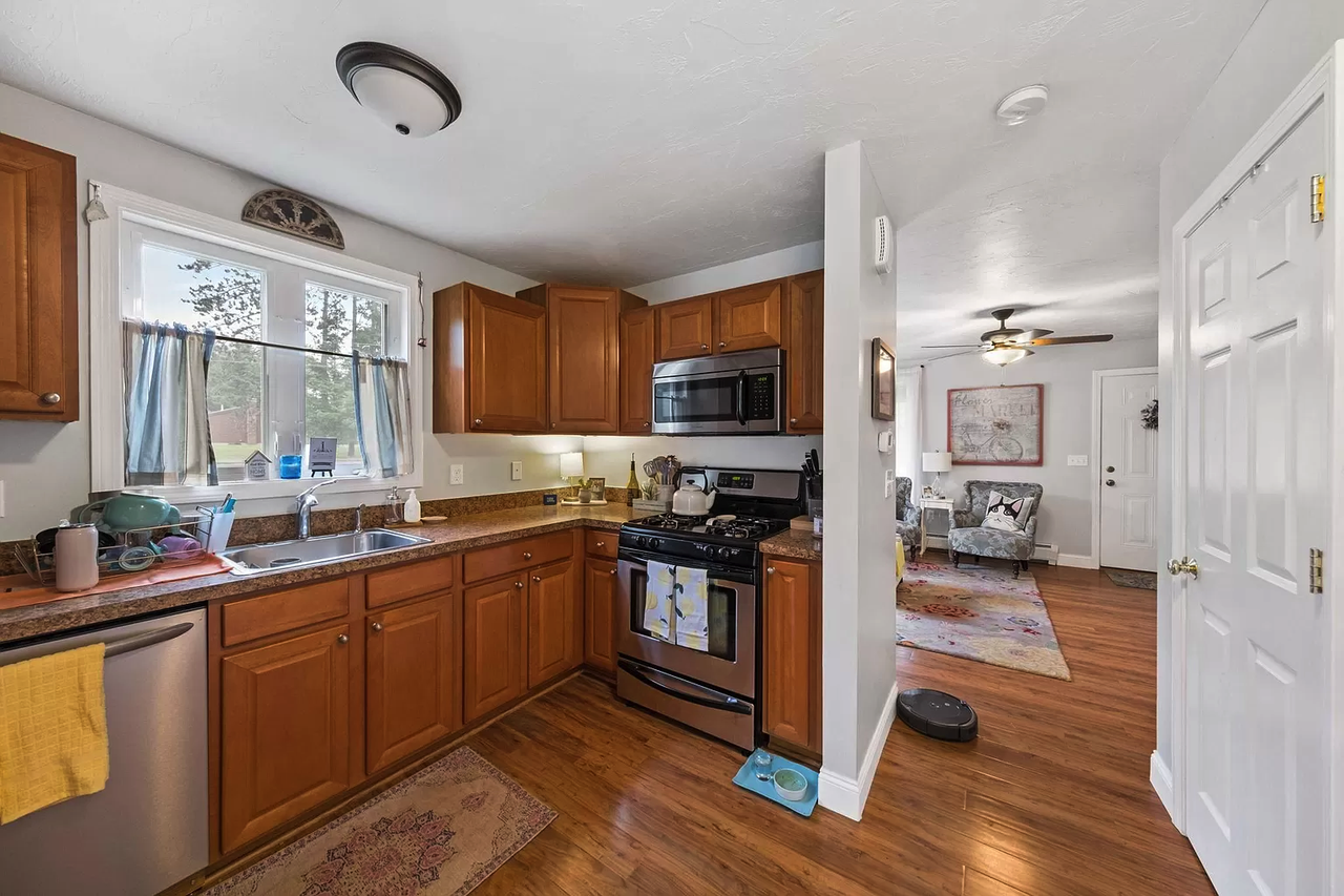 7171 School St #B - Photo 5 of 23