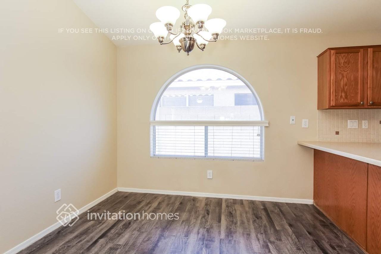 12537 W Cambridge Ave - Photo 7 of 19