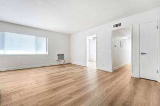 1545 North Laurel - Photo 1 of 1