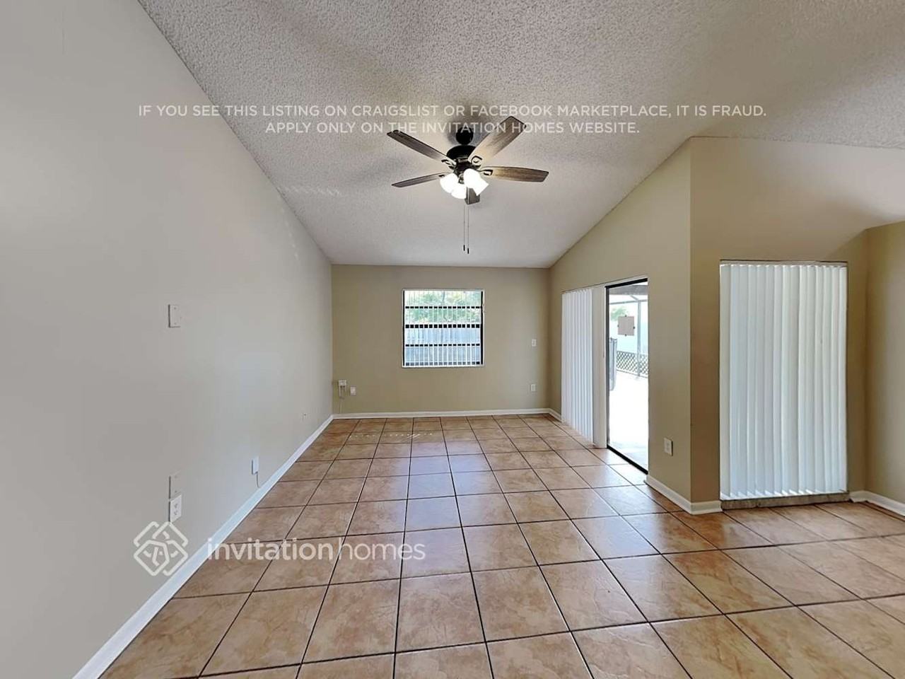 13960 Beechwood Ct - Photo 3 of 18