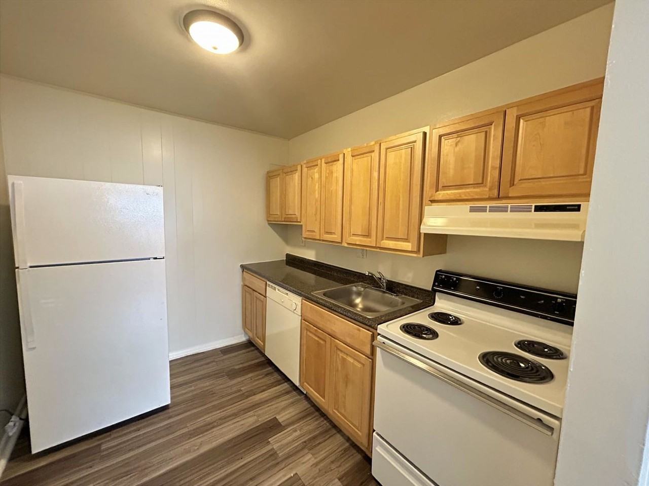 Oakwood Apartments - Photo 7 of 22