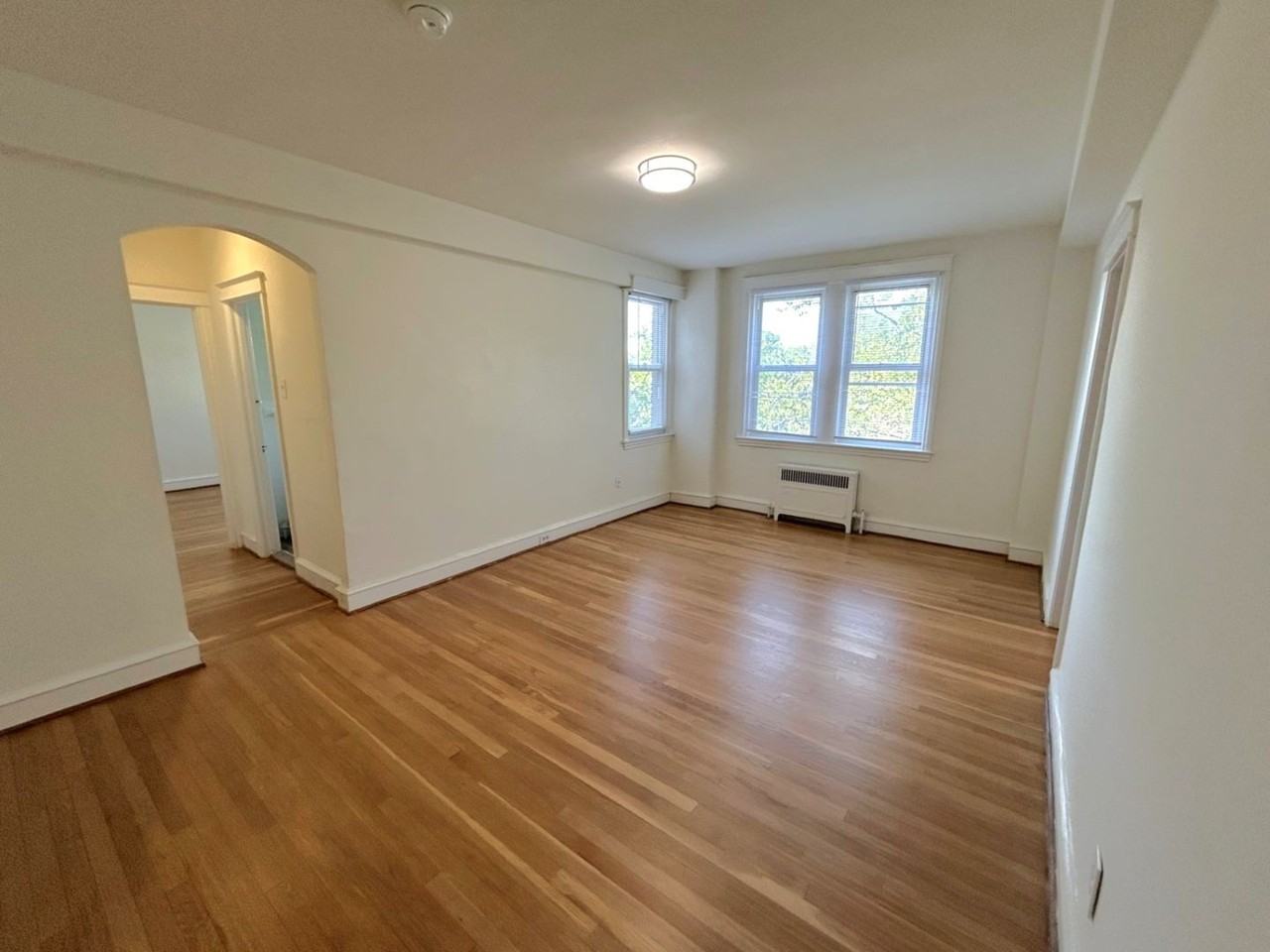 Parkwood Manor Apartments - Photo 7 of 18