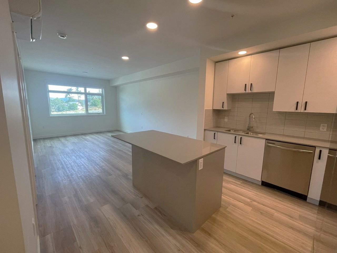 2390 City Gate Boulevard - Photo 3 of 12