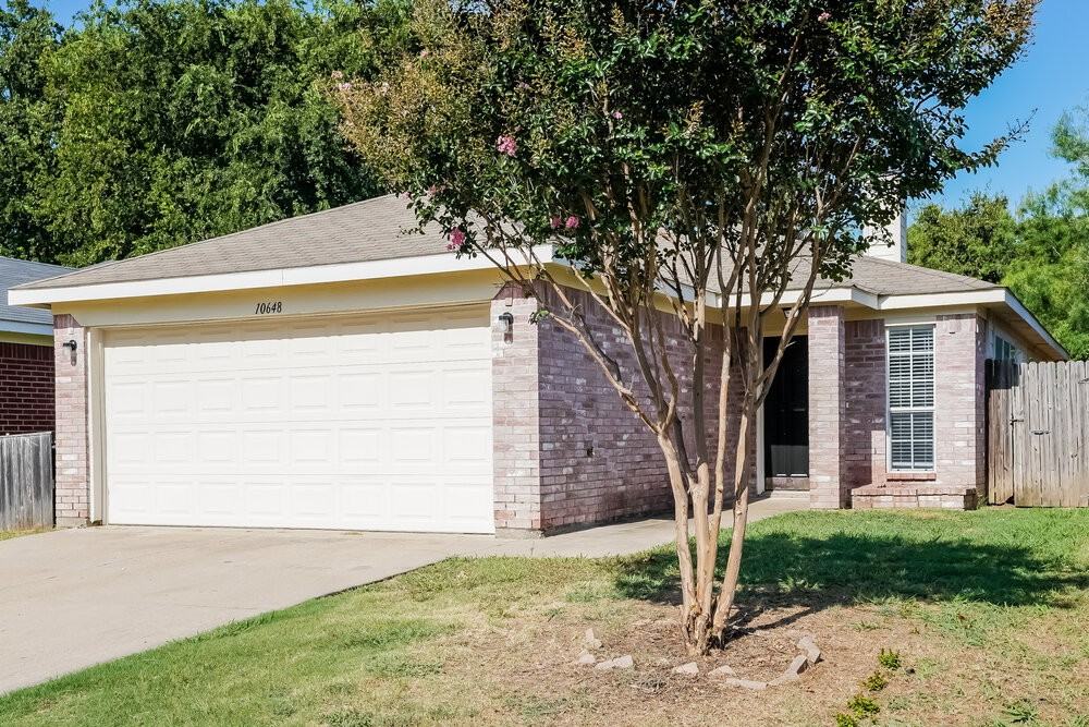 10648 Towerwood Dr - Photo 3 of 16