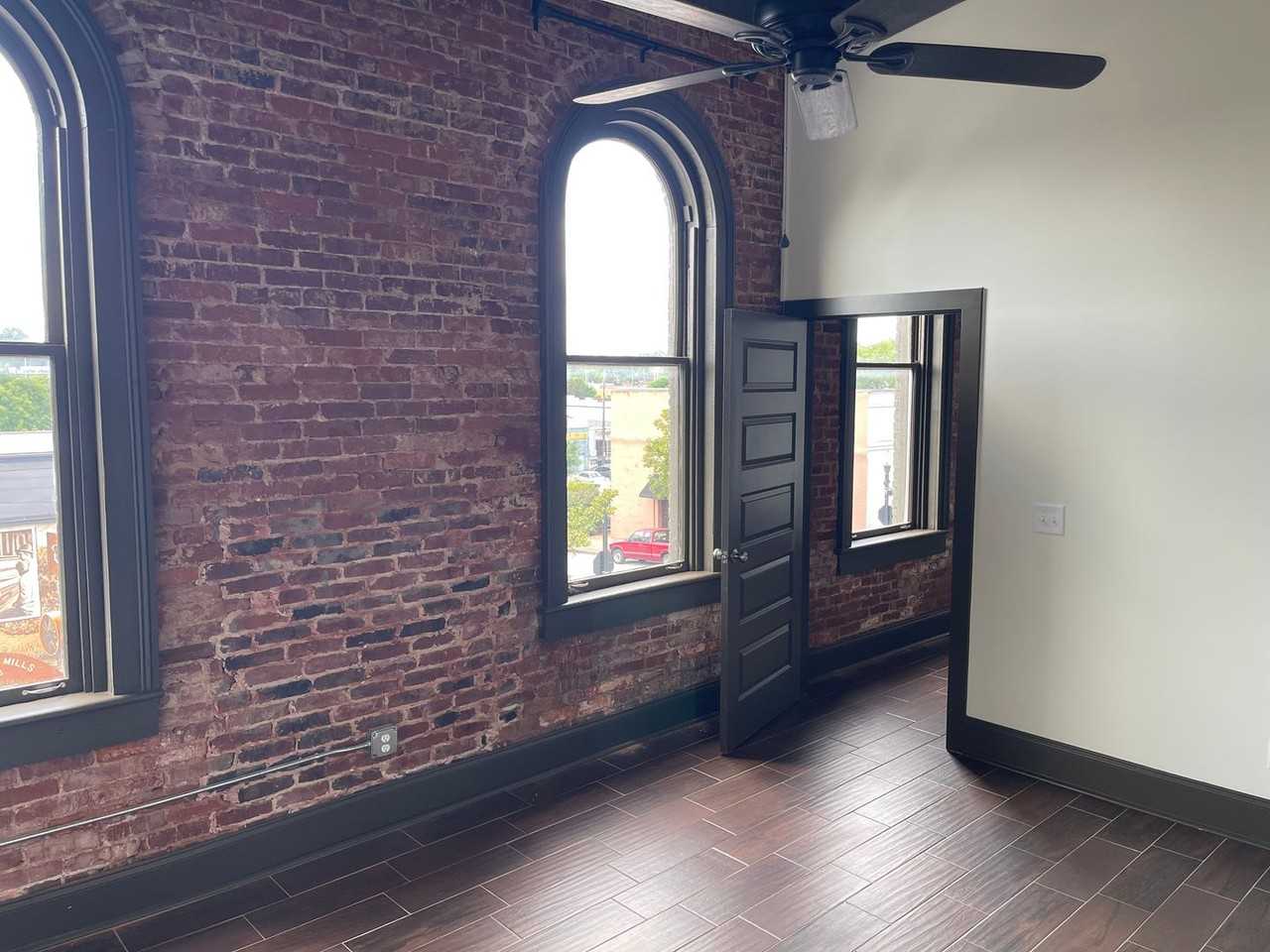 201 S 9th St #200 - Photo 7 of 10