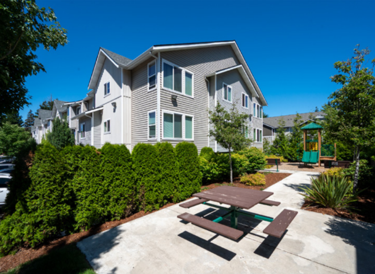 DubSea Apartments | Modern Apartment Homes w/ In - Photo 3 of 7