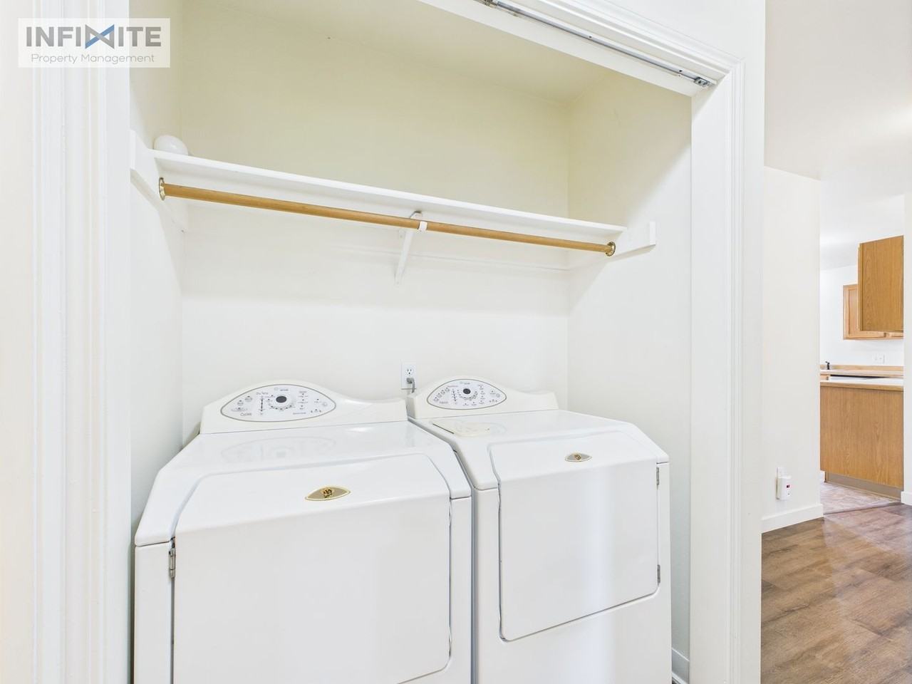 212 Show Place #D - Photo 5 of 16