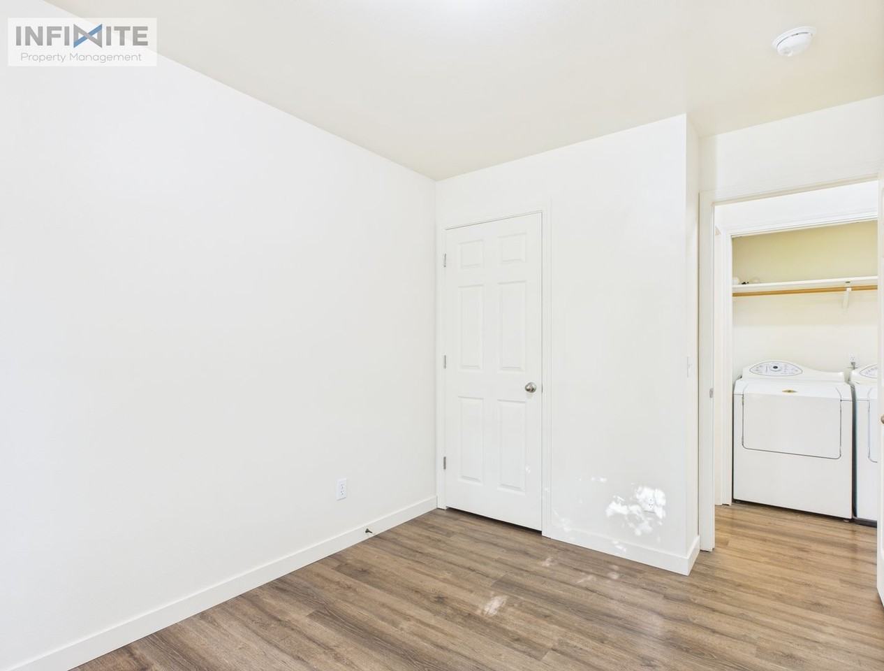 212 Show Place #D - Photo 6 of 16