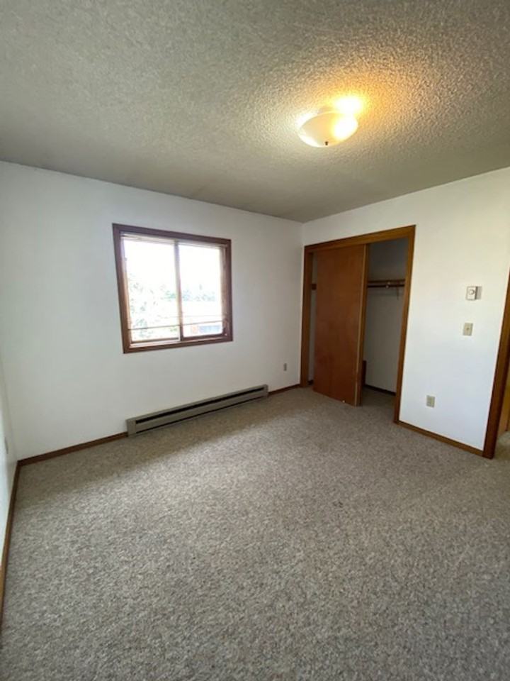 1603 W Koch St - Photo 2 of 28