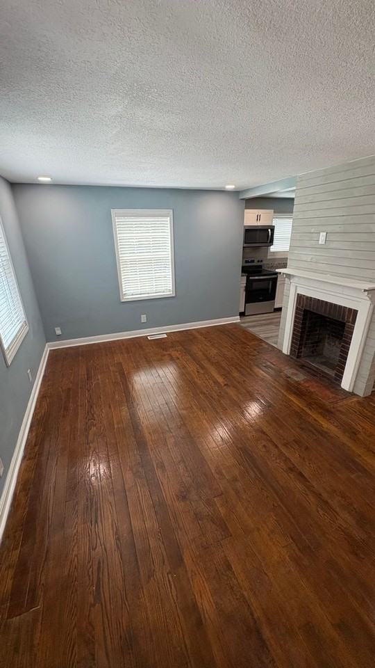 1747 N Wright Rd - Photo 3 of 23