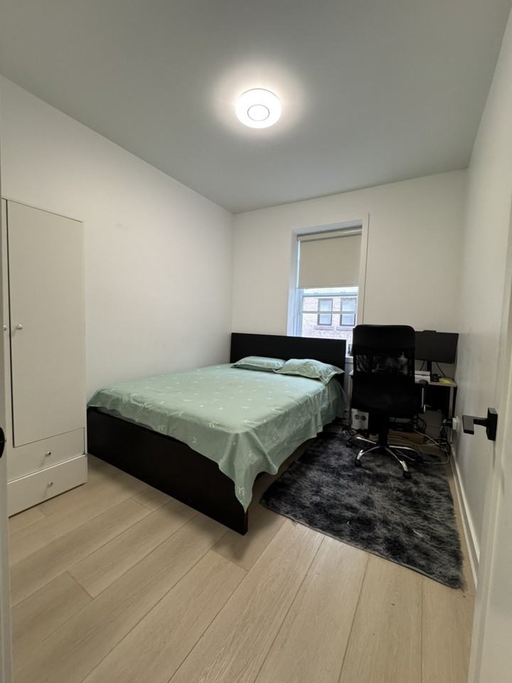 2080 Av Lincoln - Photo 3 of 9